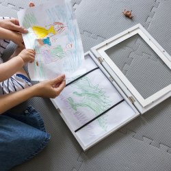 Ramme til A4 tegninger Sort eller Hvid 33 x 24,3 x 3 cm.