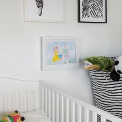 Ramme til A4 tegninger Sort eller Hvid 33 x 24,3 x 3 cm.