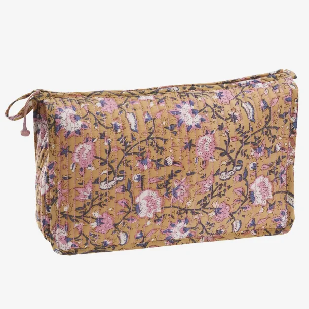 Madam Stoltz - Toilettaske Quilt Peach/pink/hvid/bl� 30x9x20 cm.